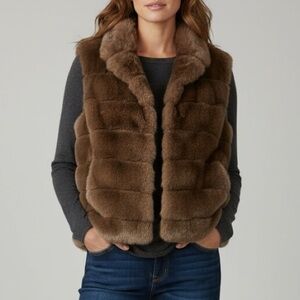 Moda International Brown Faux Fur Vest Size Small